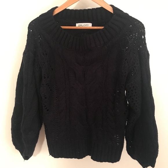 Ebby and I cropped chunky cable knit sweater S - Picture 3 of 8